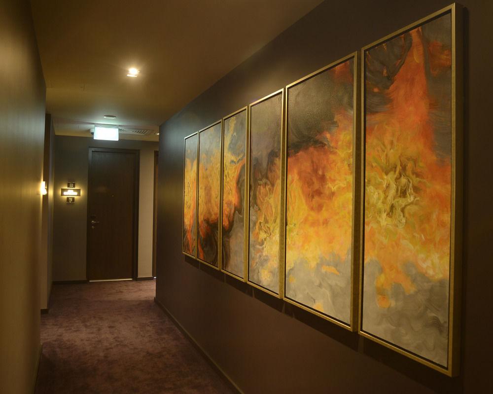 The Beetson Hotel Brisbane Exterior photo Artwork by David Asseline