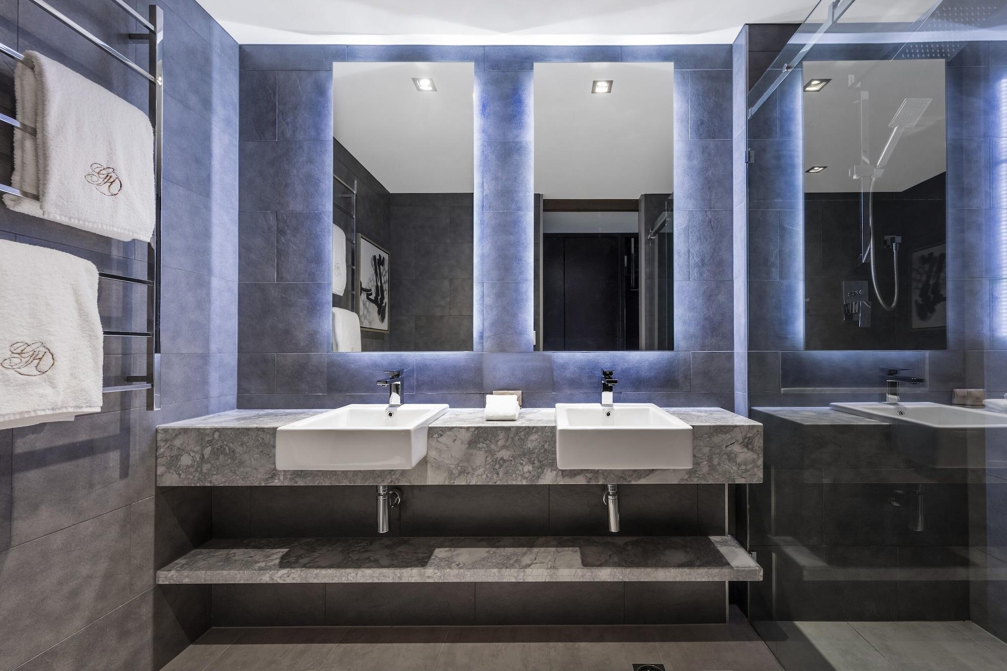 The Beetson Hotel Brisbane Exterior photo Bathroom